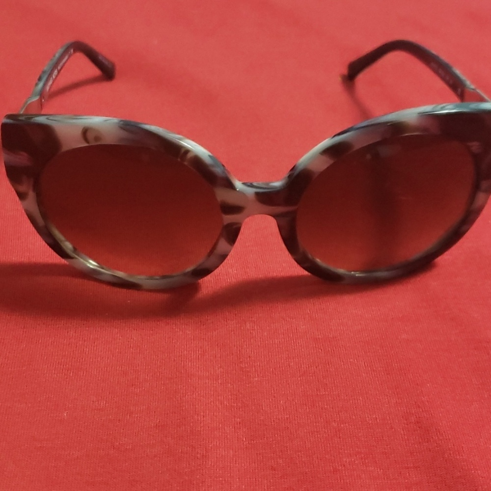 💯Auth. MK sunnies*MAKE AN OFFER*